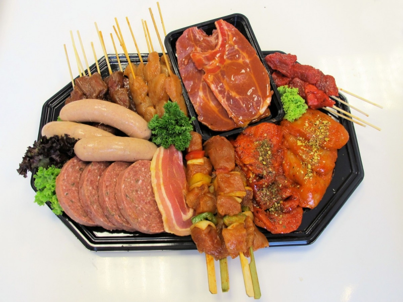 boucherie-CARCES-min_bbq_butcher_shop_supermarket_meal_party-766127